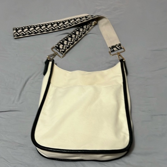ah-dorned Canvas Guitar Strap Messenger Bag with Vegan  Leather Trim - Picture 1 of 4